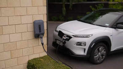planning to buy an ev in 2026 heres everything you should check first
