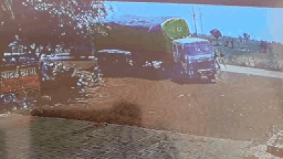 the incident occurred near a petrol pump on tongra road in the sirsod police station area