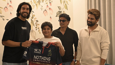 allu arjun posts photos as son ayaan beams with joy after receiving a special gift from rcb cricketer venkatesh iyer