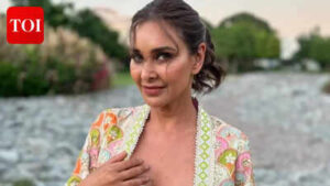 lisa ray recalls her battle with multiple myeloma the doctor told me i had five years opens up about relapse and recovery