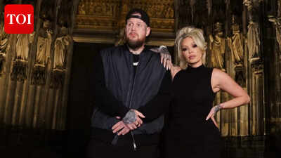the internet is a liar nobody cheated on nobody jelly roll shuts down cheating rumors with best friend and wife bunnie xo amid divorce